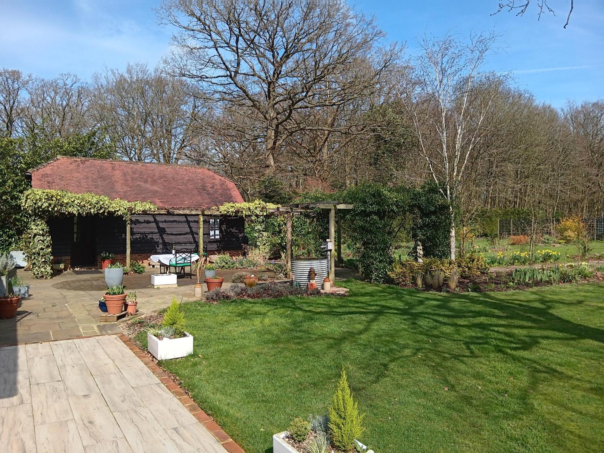 The Barn - Quiet Location Villa Ashford  Exterior photo